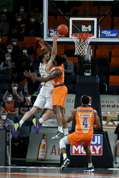 而当球员对 而当球员对